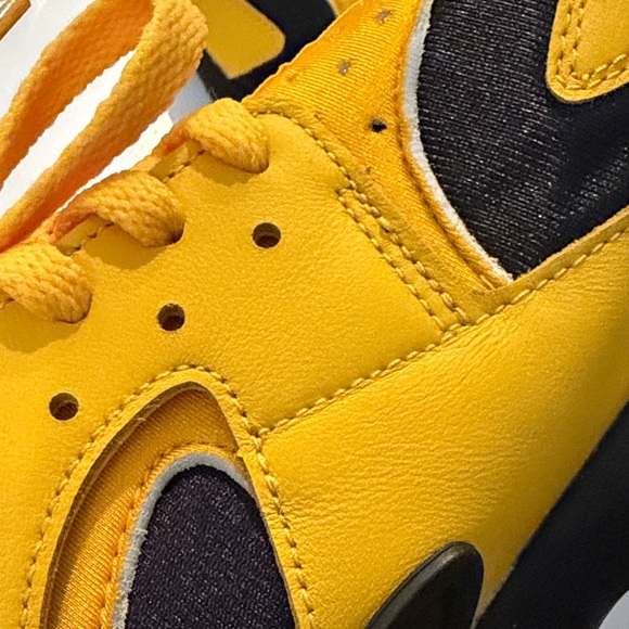 Men’s Custom Nike Huaraches Black and Yellow Sneakers - Picture 7 of 10